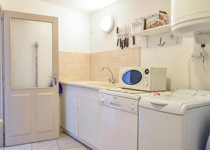 2 Bedroom Stunning In Apremont (Vendee)